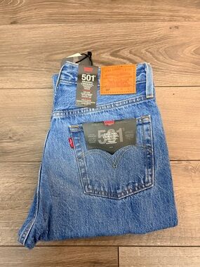 28x26 Levi's 501 Straight Leg Jeans in Light Blue Denim